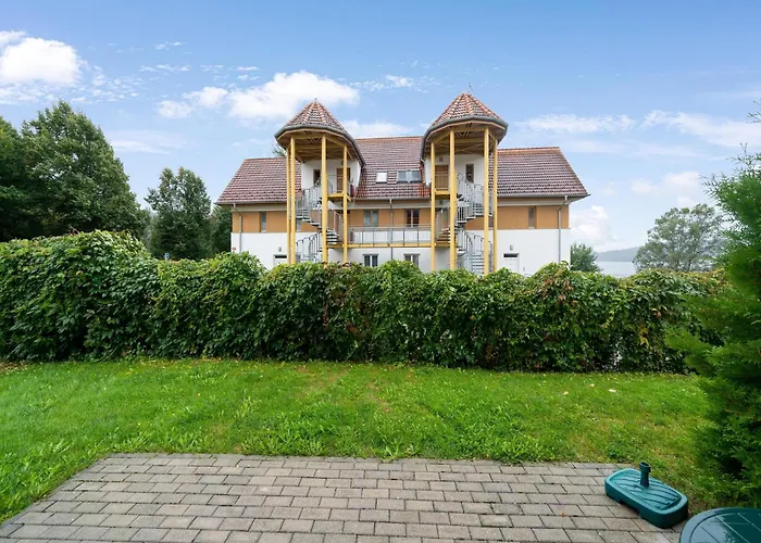 Lakeside Lipno Feriehus *